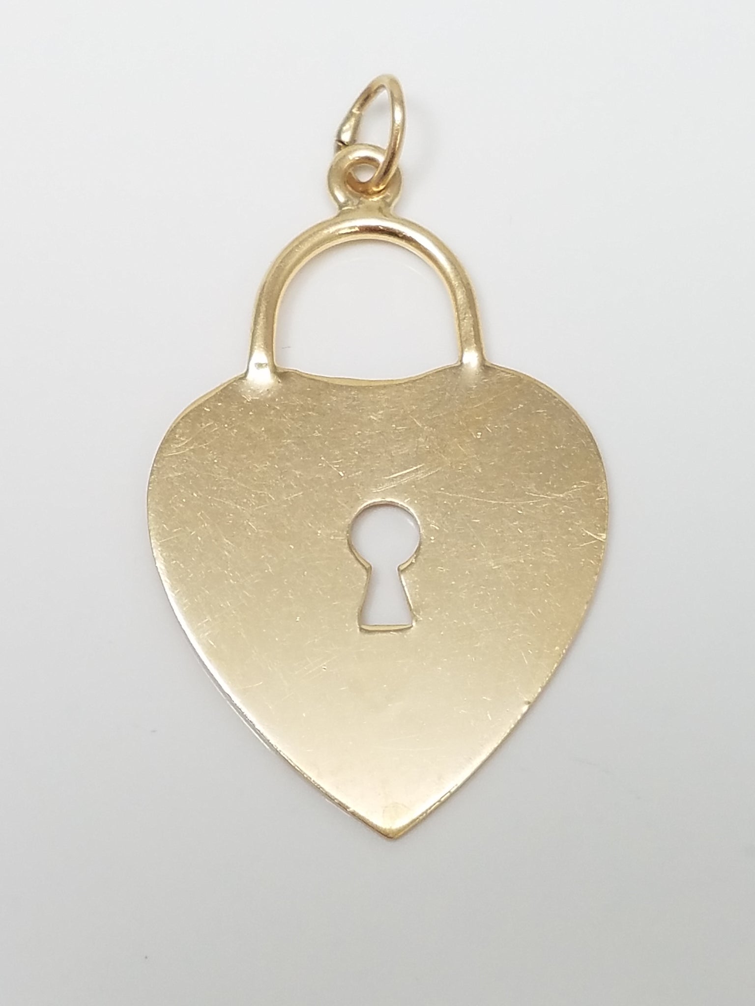 Precious Vintage 14k Yellow Gold Heart/Lock Pendant