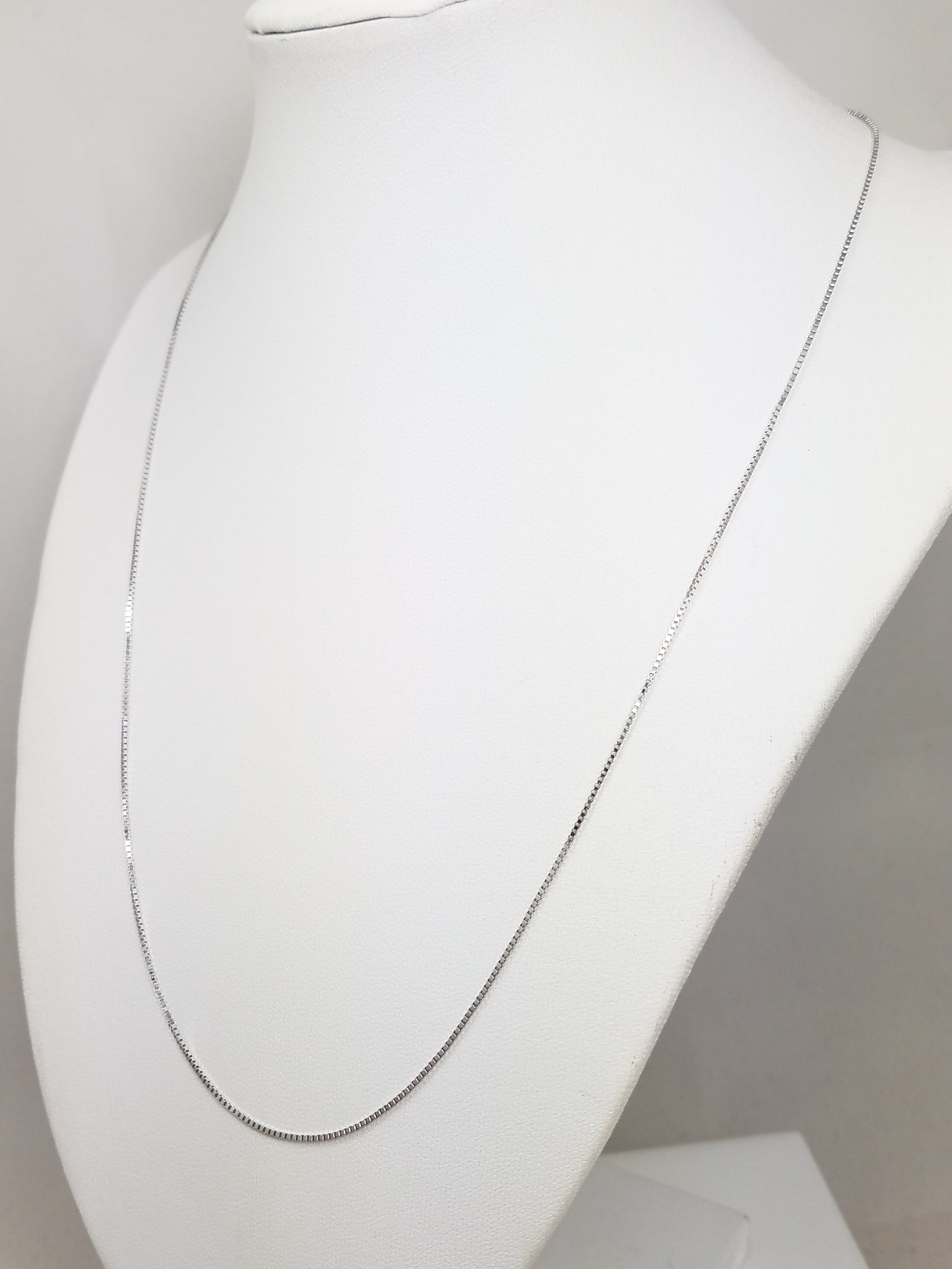 Modest 20" 14k White Gold Box Link Chain Necklace