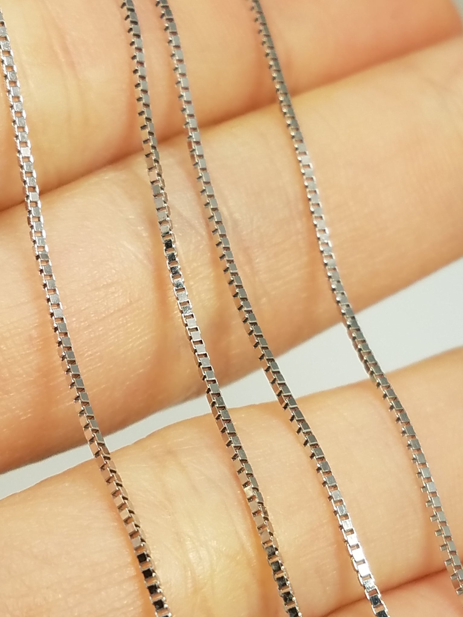 Modest 20" 14k White Gold Box Link Chain Necklace