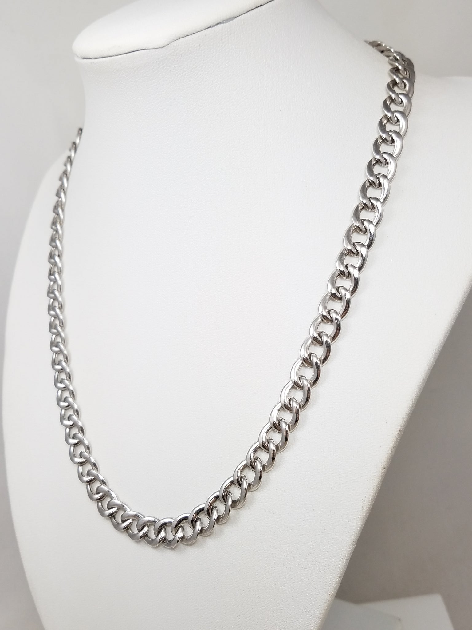 Sporty 18" 18k Hollow White Gold Curb Link Chain Necklace