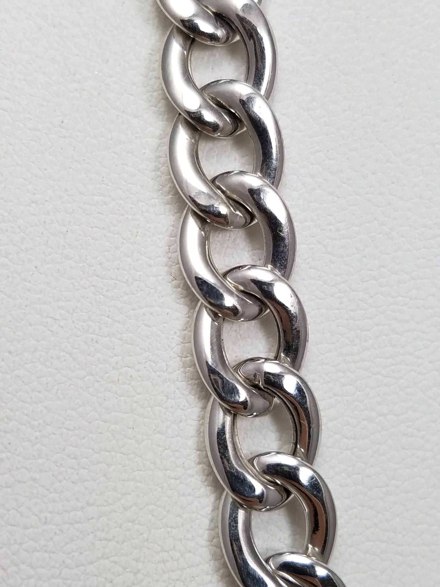 Sporty 18" 18k Hollow White Gold Curb Link Chain Necklace