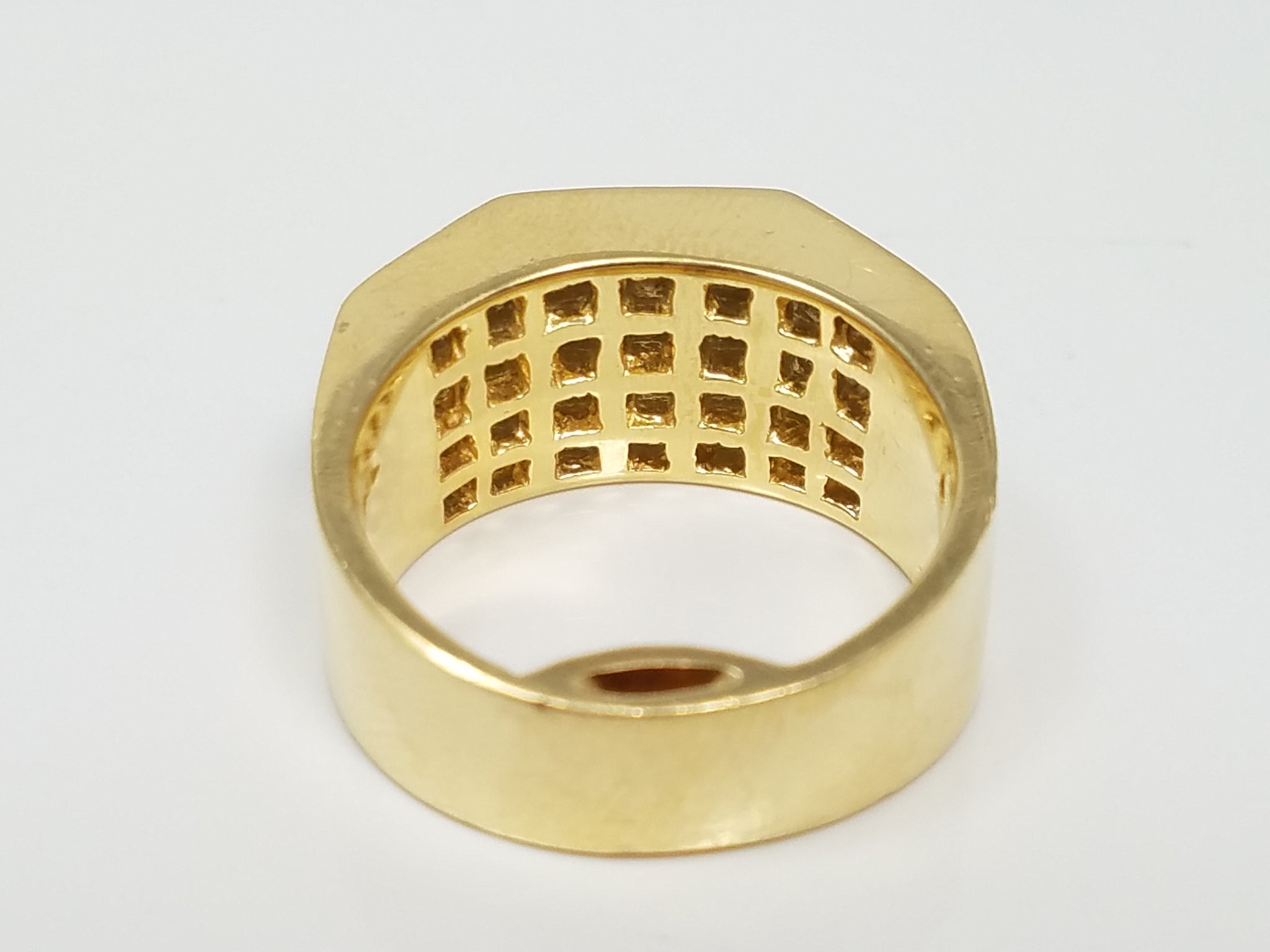 Extravagant 18k Yellow Gold 3ctw Natural Diamond Ring Band