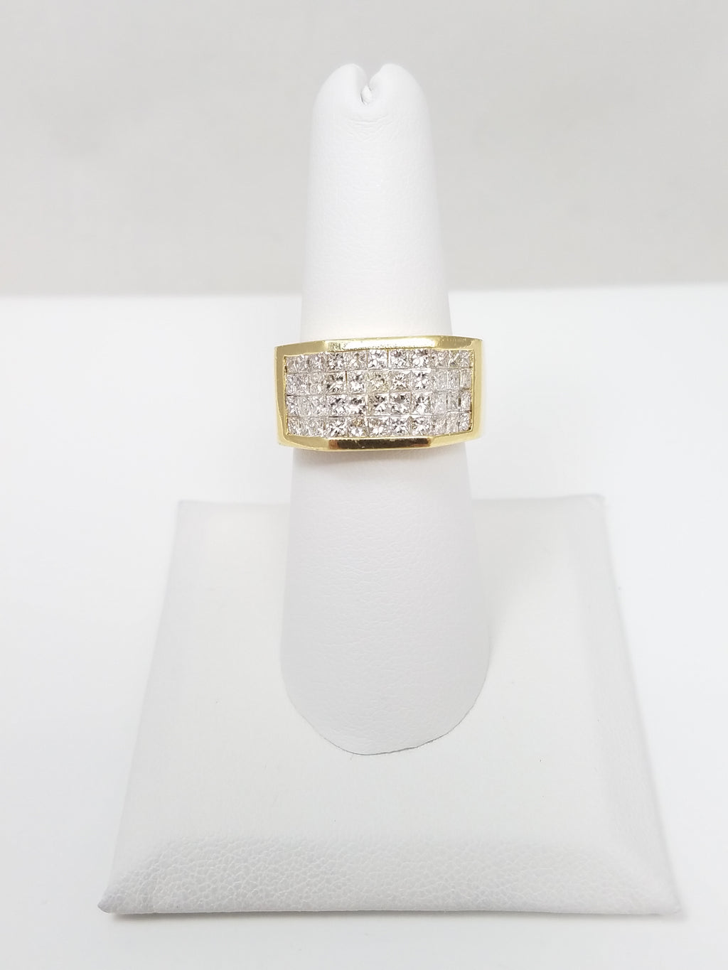 Extravagant 18k Yellow Gold 3ctw Natural Diamond Ring Band