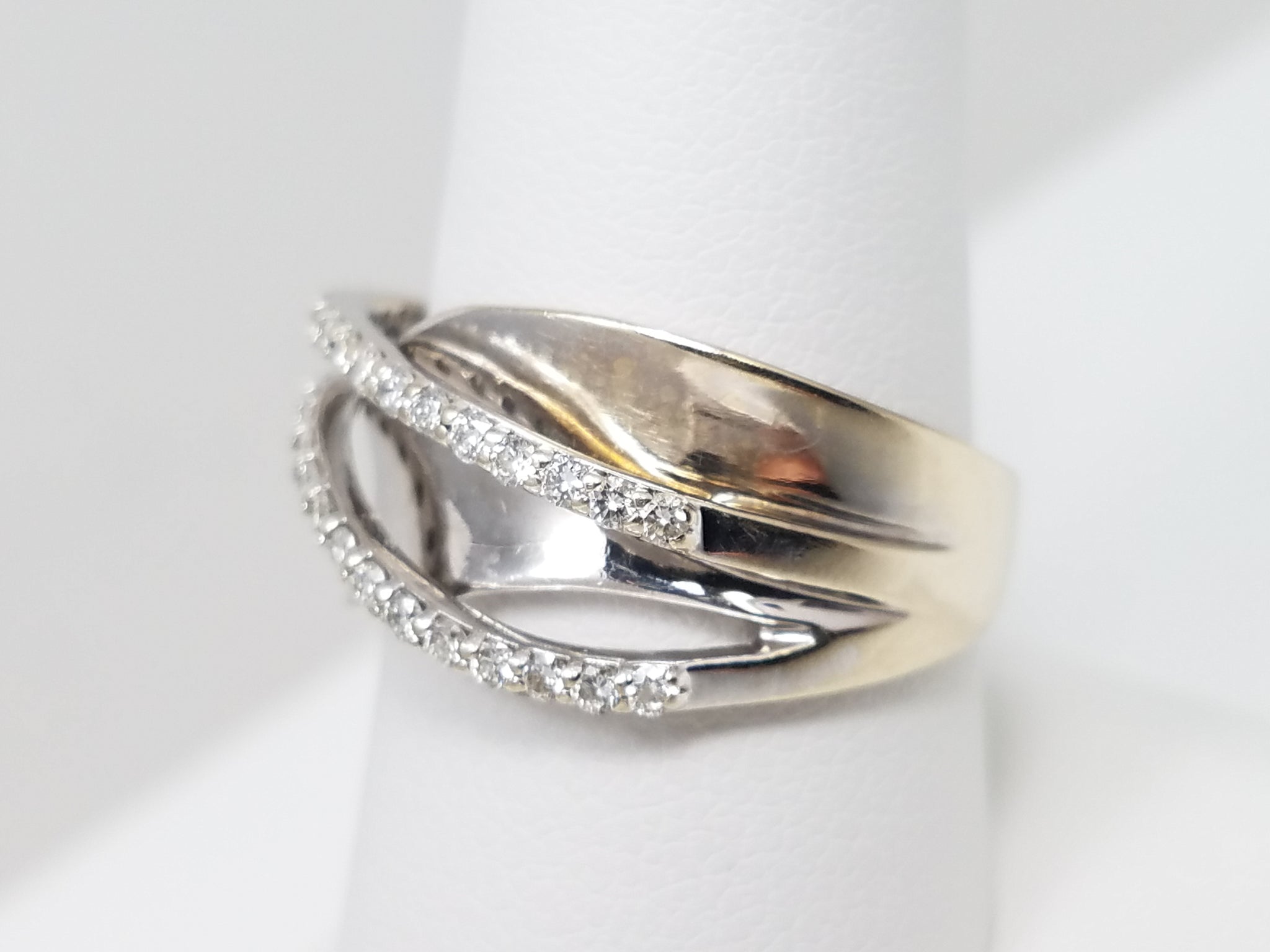 Chic 14k White Gold Natural Diamond Custom Ring Band