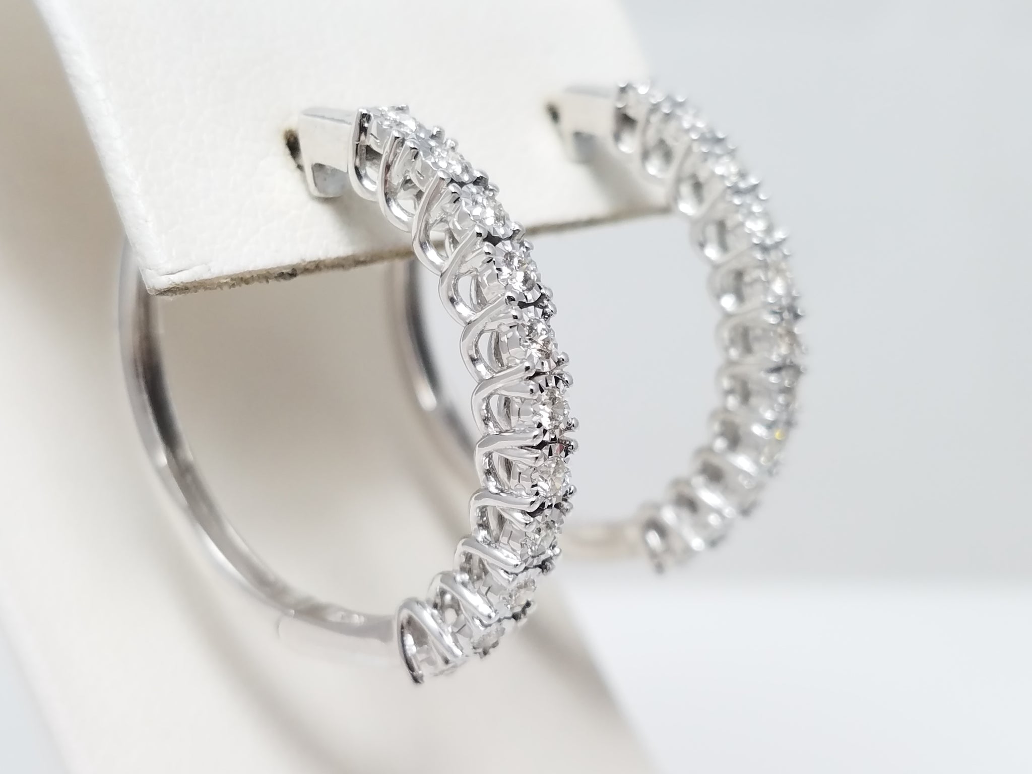 Sparkling 10k White Gold Natural Diamond Hoop Earrings