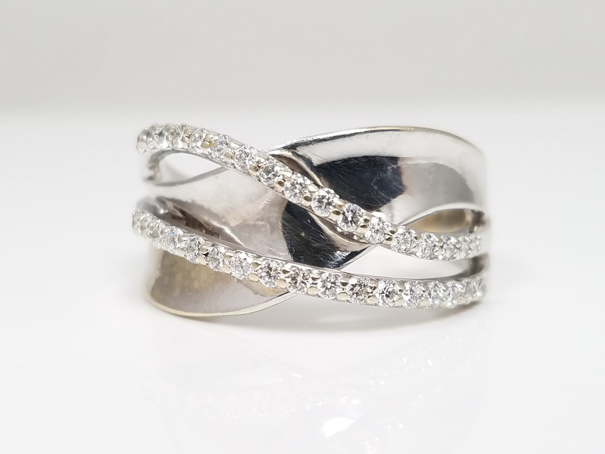 Chic 14k White Gold Natural Diamond Custom Ring Band