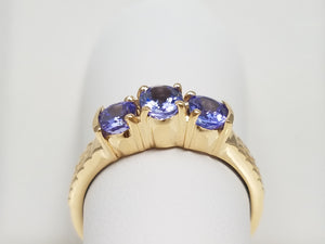Fashionable 14k Yellow Gold Natural Tanzanite Three Stone Ring