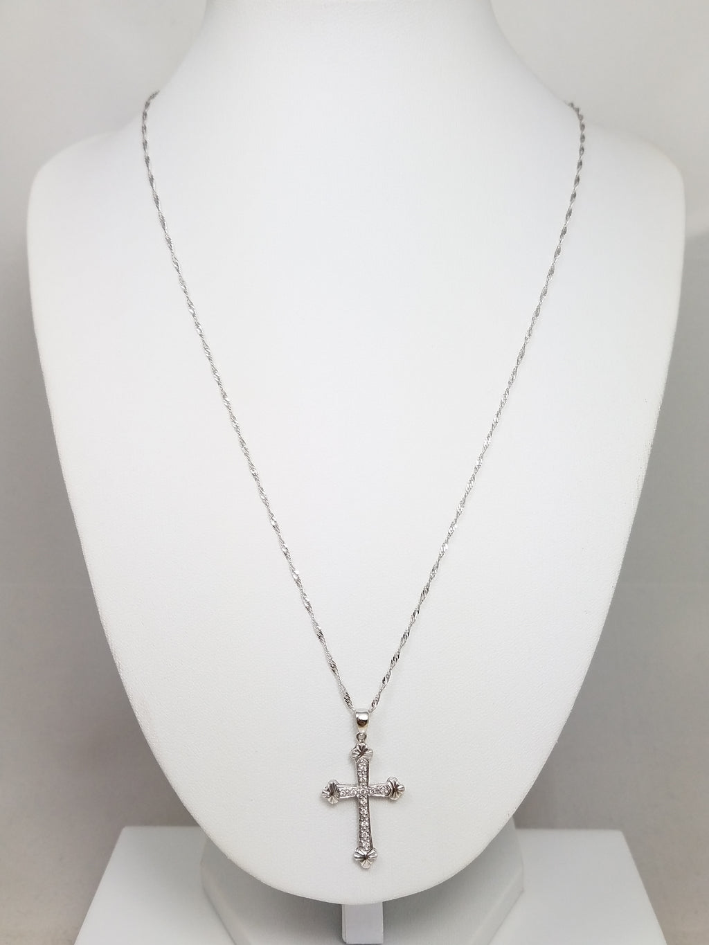 Majestic 20" 14k White Gold Natural Diamond Cross Pendant Necklace