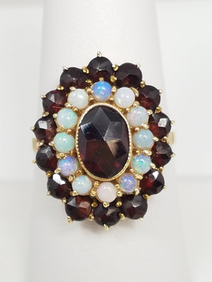 Elaborate Vintage 14k Yellow Gold Natural Garnet Opal Ring