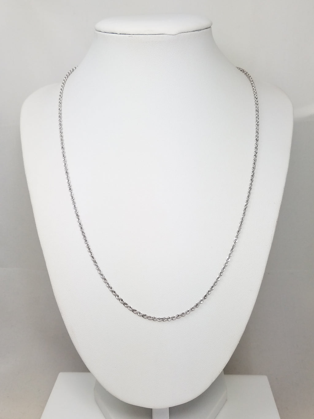 Gleaming 18k White Gold Hollow Rope Chain Necklace