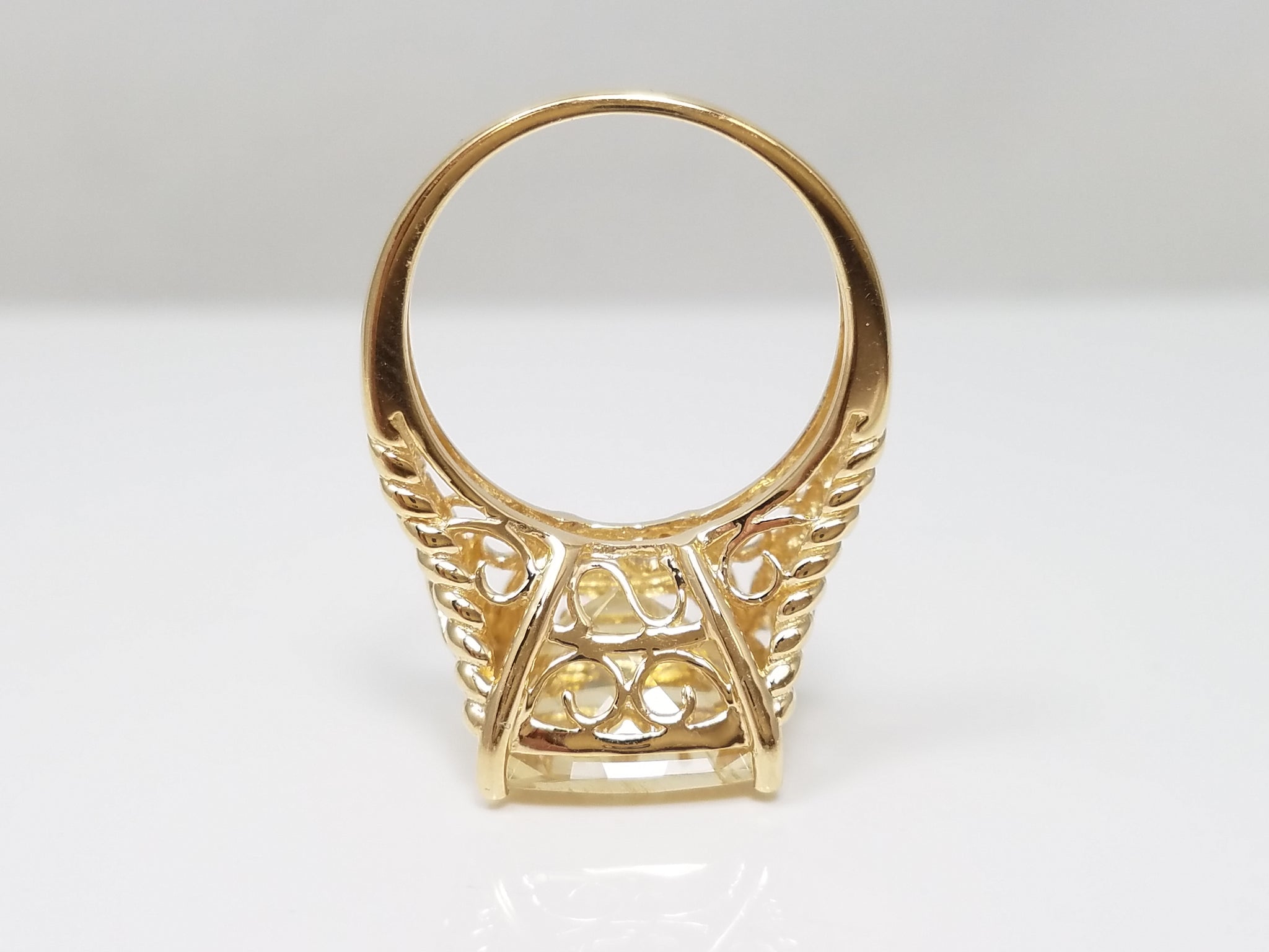 Charming 14k Yellow Gold Natural Citrine Diamond Ring