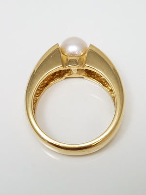 Sophisticated 18k Yellow Gold Cultured Pearl Natural Sapphire Custom Ring