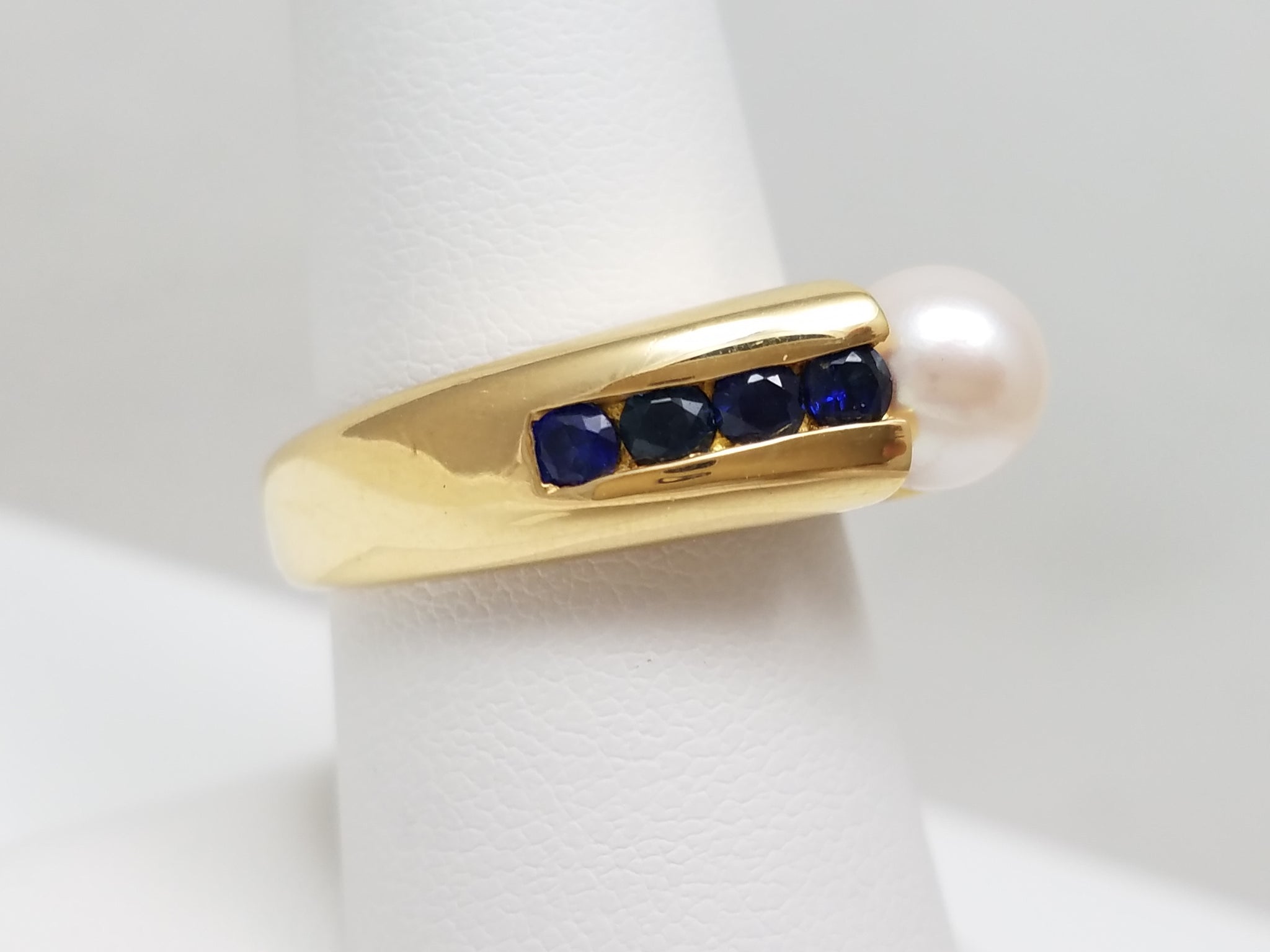 Sophisticated 18k Yellow Gold Cultured Pearl Natural Sapphire Custom Ring