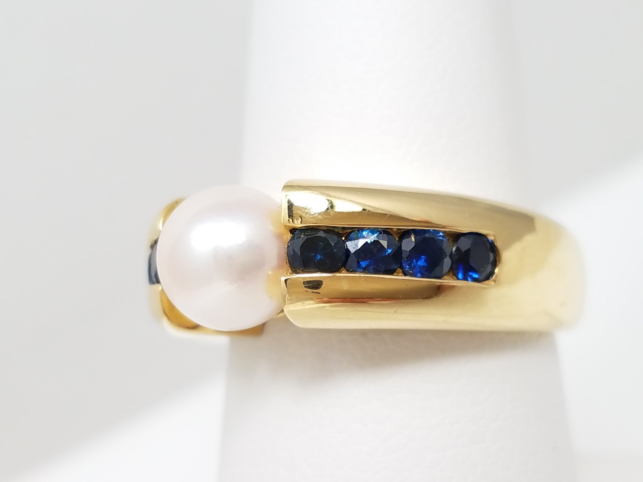 Sophisticated 18k Yellow Gold Cultured Pearl Natural Sapphire Custom Ring