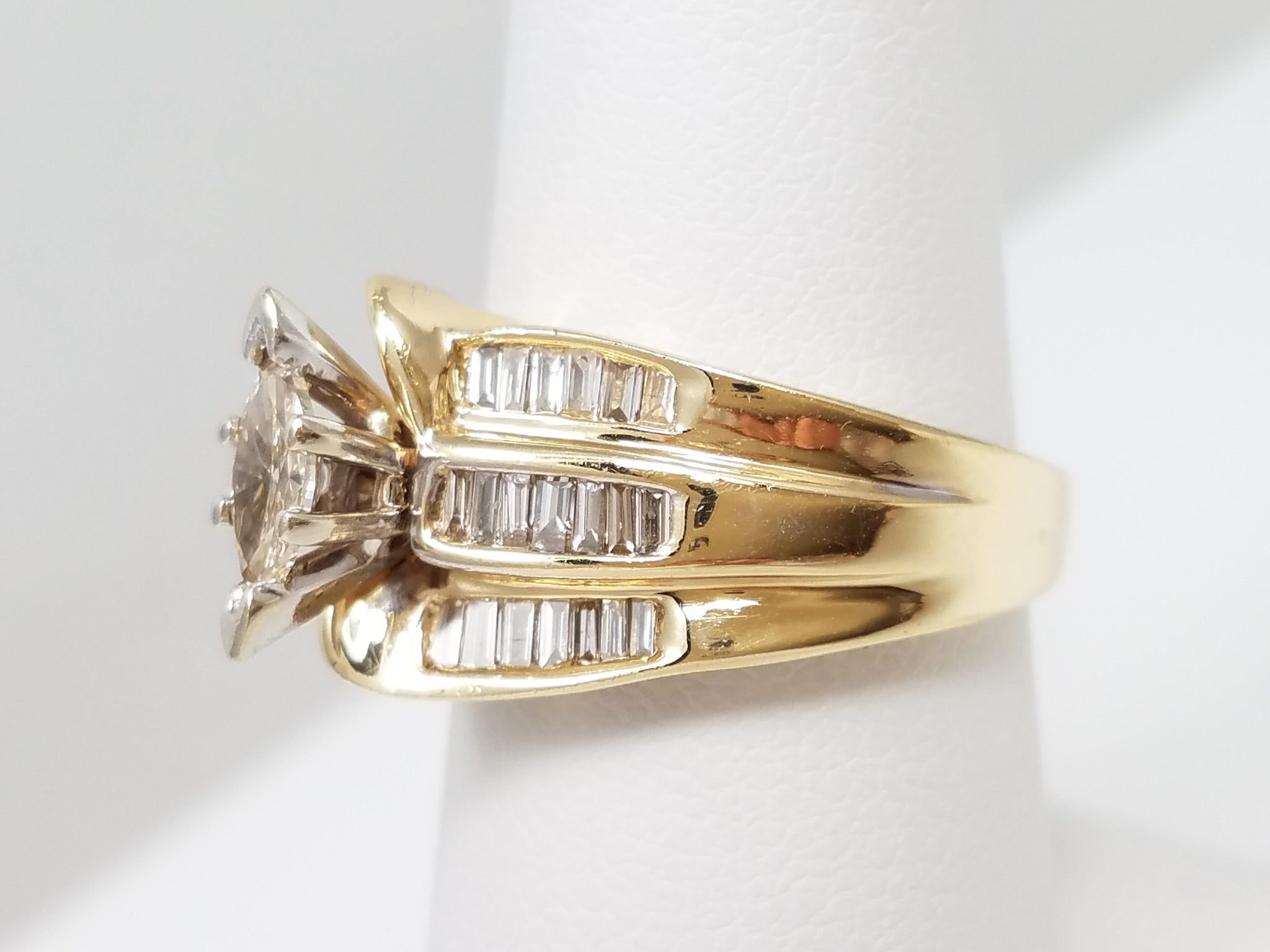 Glamorous 14k Yellow Gold Natural Diamond Engagement Ring