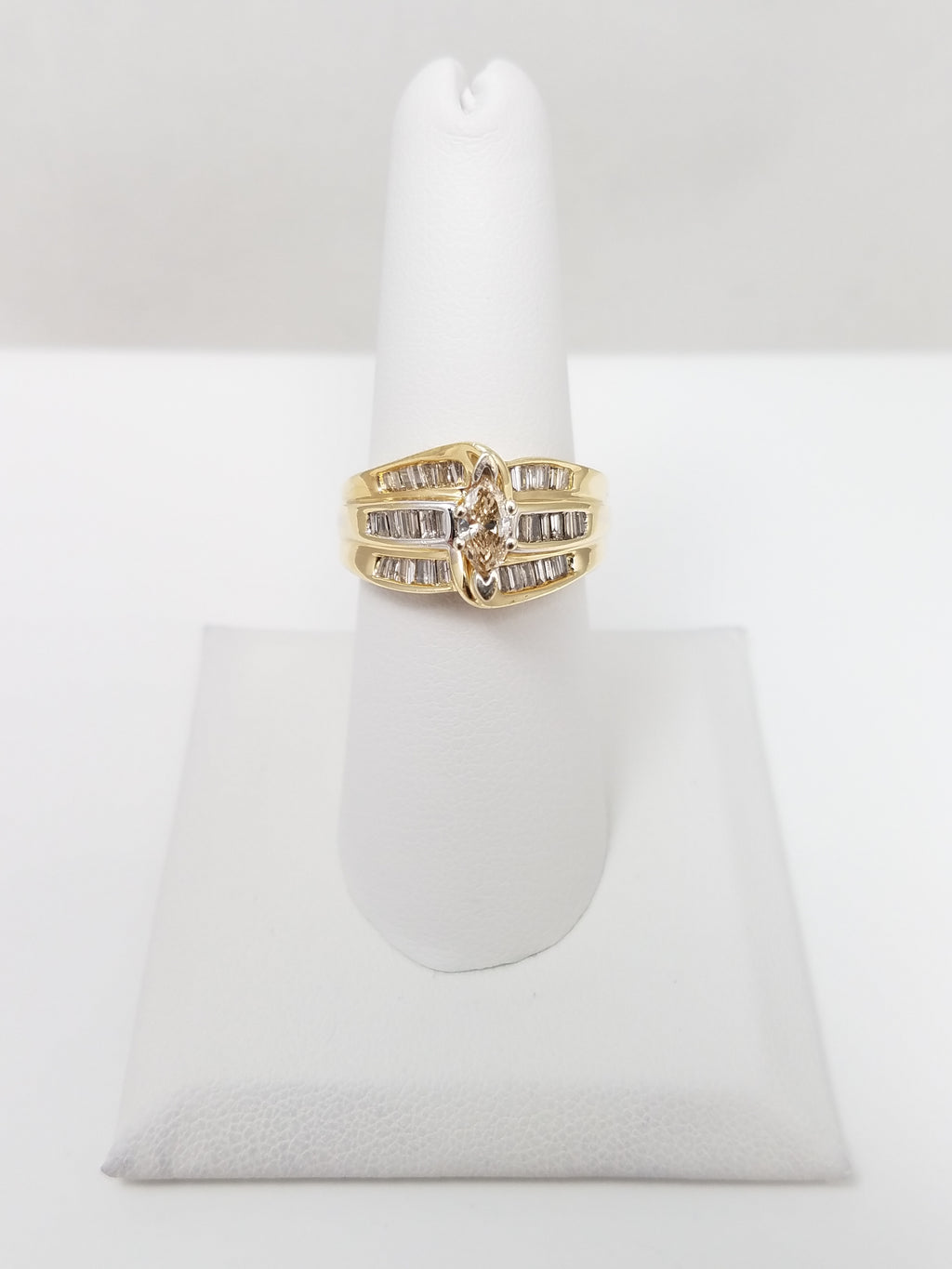 Glamorous 14k Yellow Gold Natural Diamond Engagement Ring