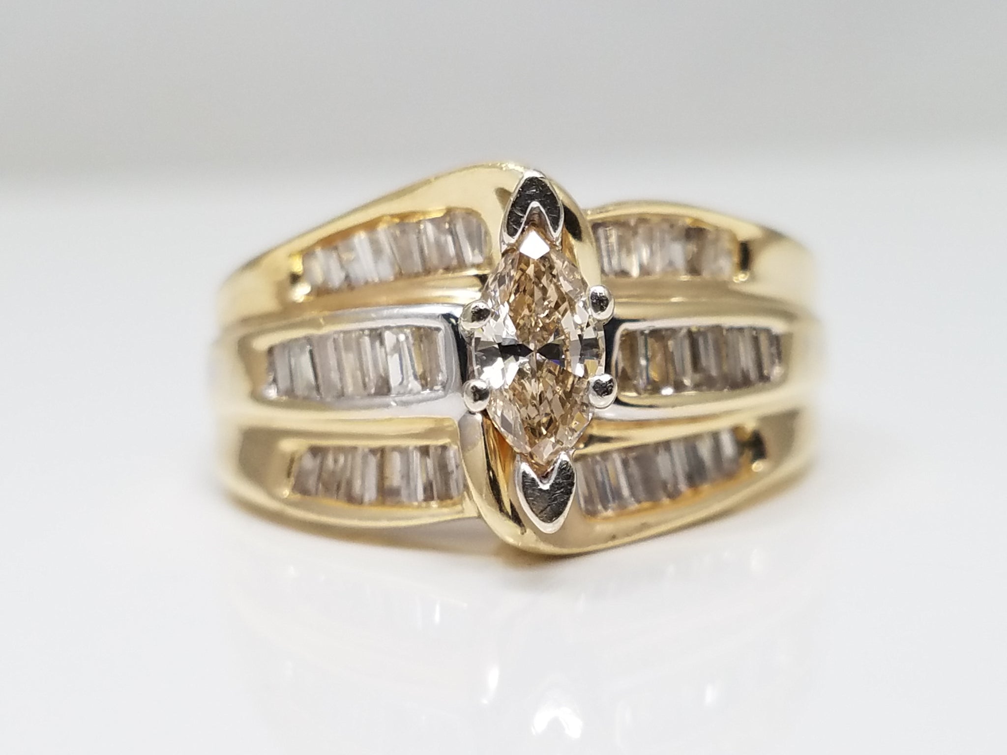 Glamorous 14k Yellow Gold Natural Diamond Engagement Ring