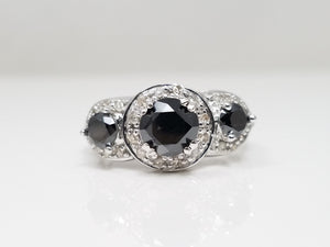 Extravagant 10k White Gold Natural Diamond Ring