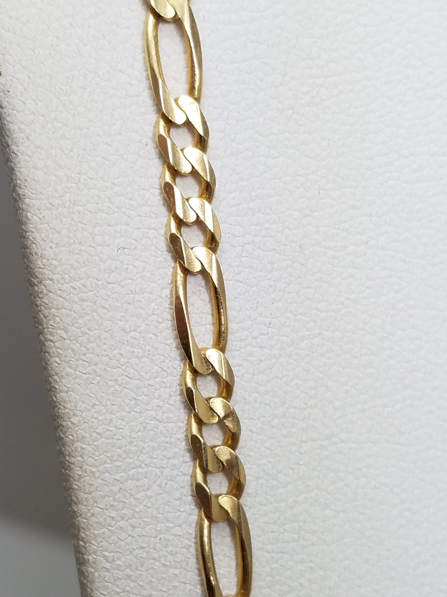 Classic 24" Solid 14k Yellow Gold Figaro Link Chain Necklace
