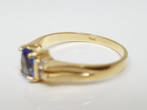 Delightful 14k Yellow Gold Natural Tanzanite Diamond Ring