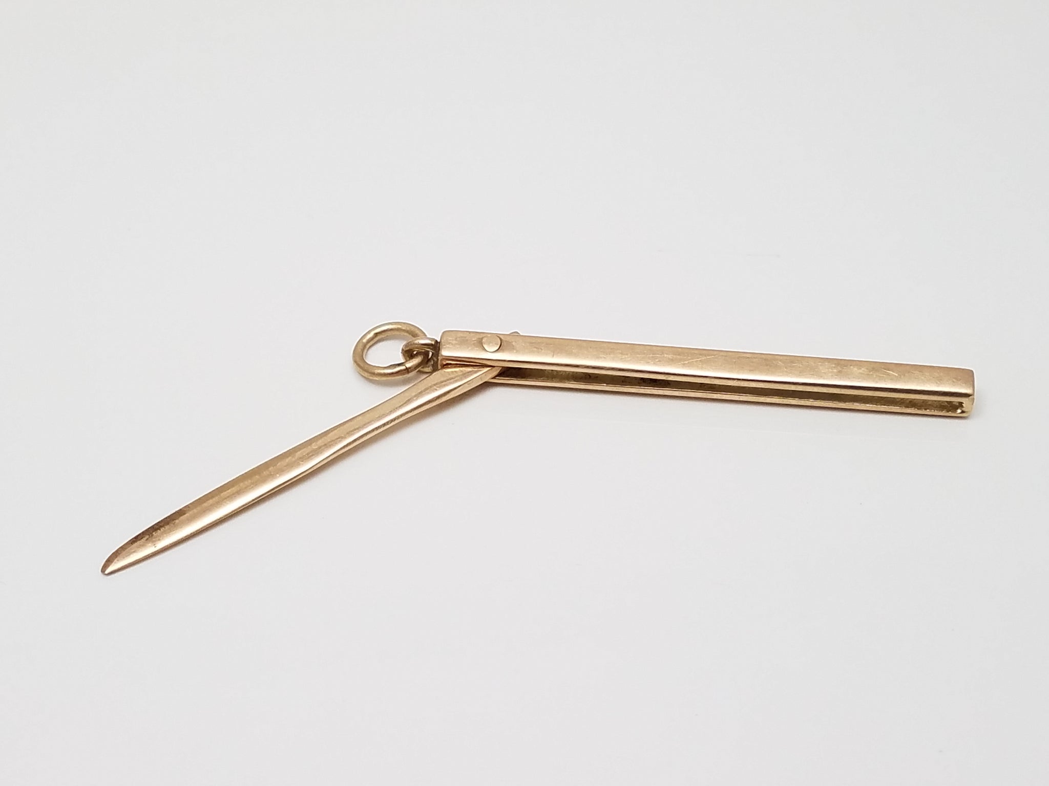 Cool 9k Yellow Gold Vintage Folding Toothpick Pendant