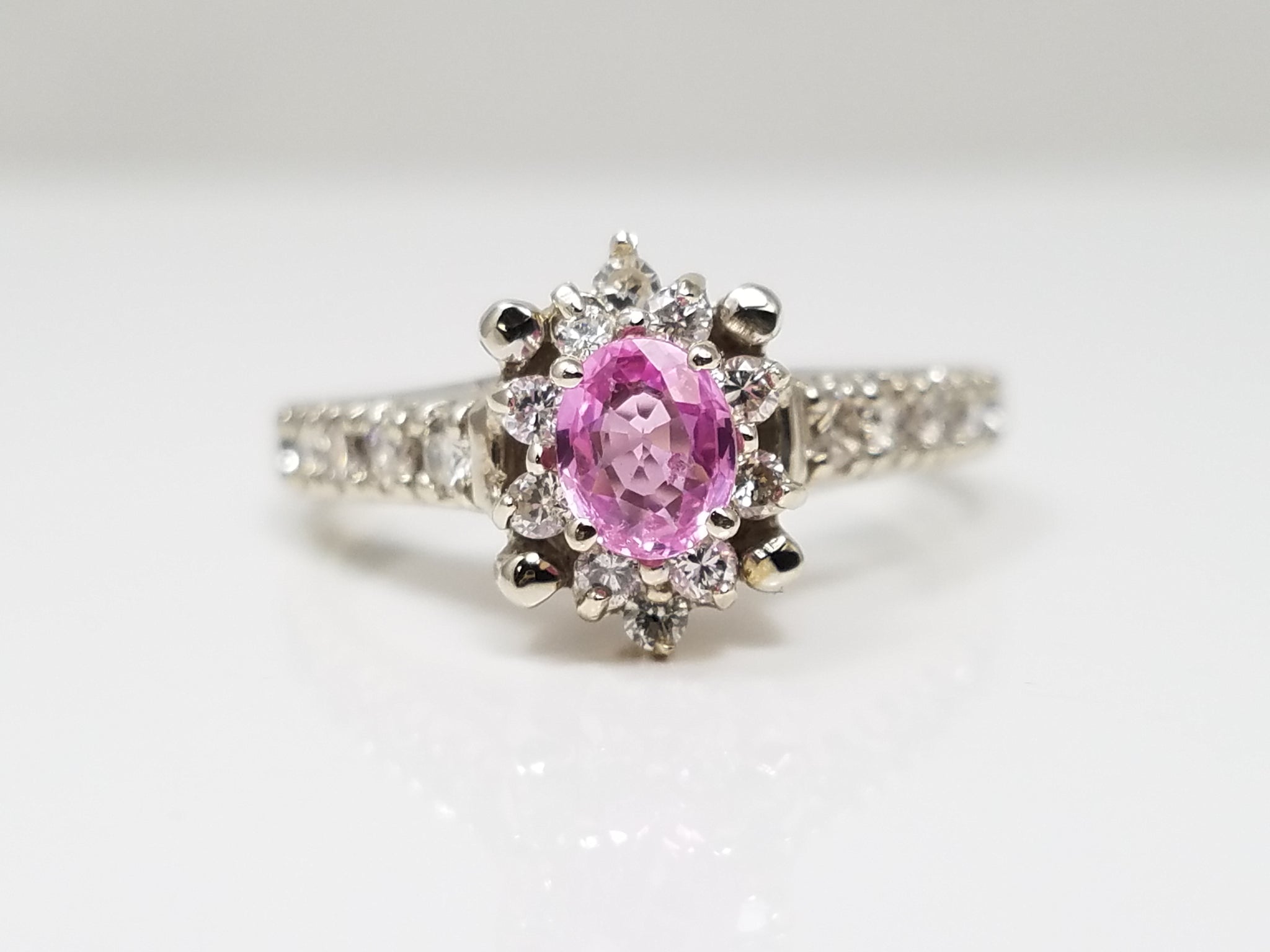Soothing 14k White Gold Natural Pink Sapphire Diamond Ring