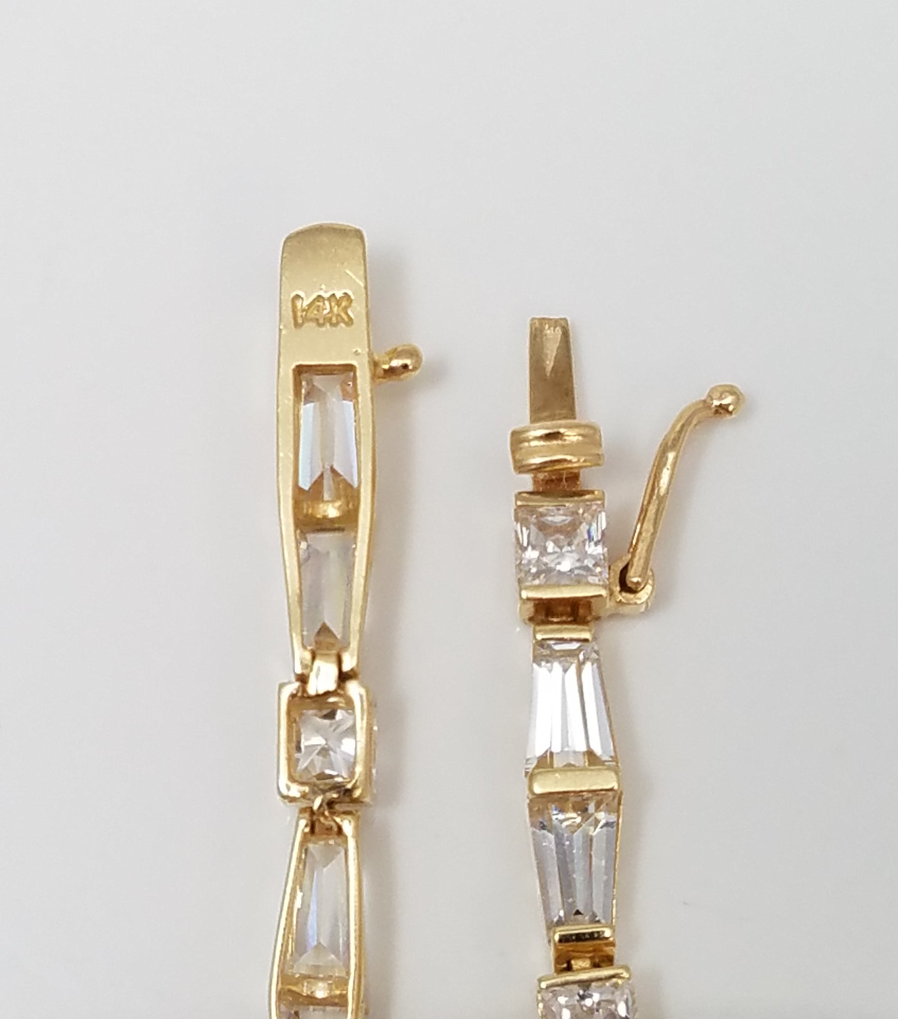 Sparkling 14k Yellow Gold Cubic Zirconia Tennis Bracelet