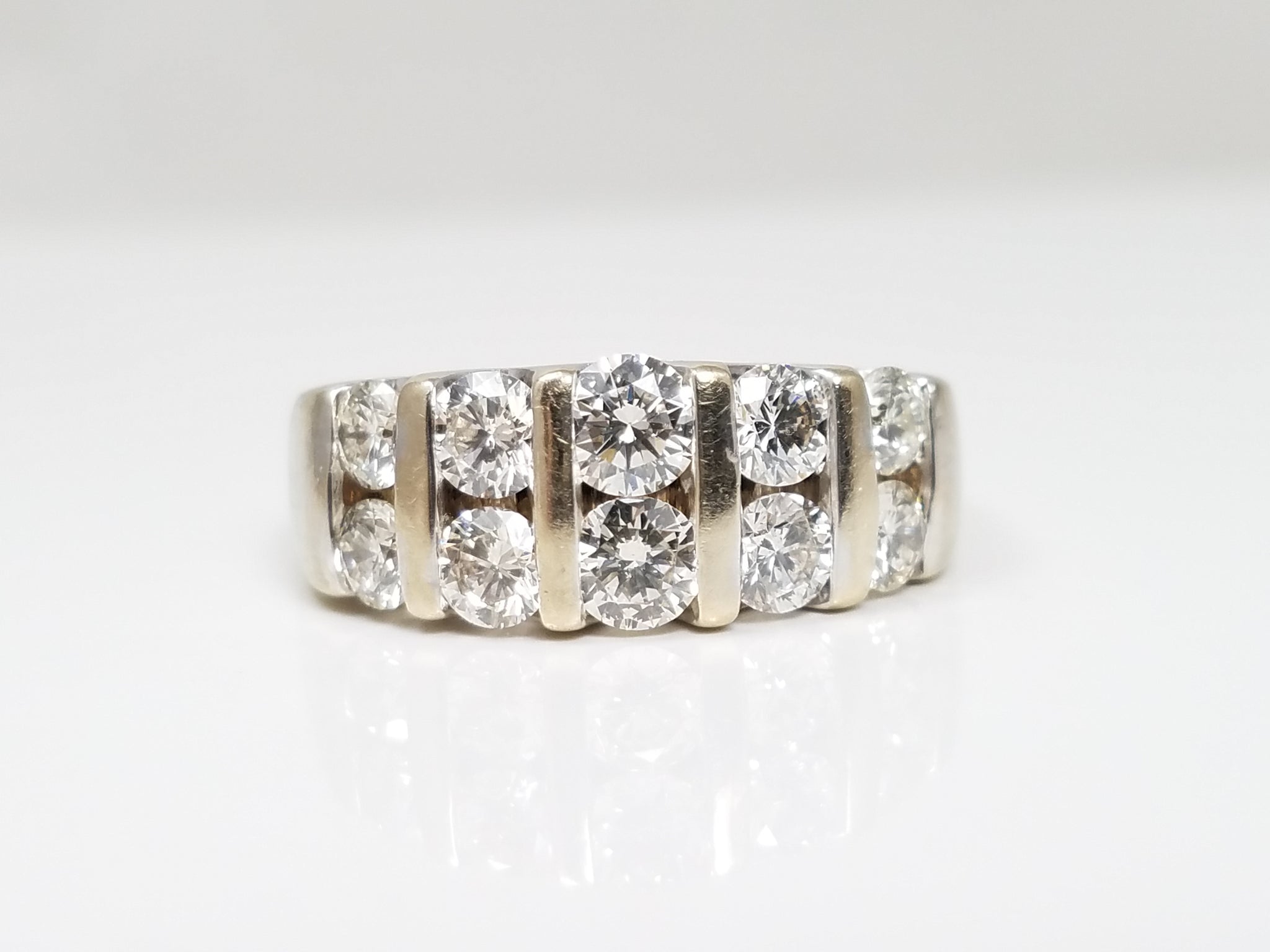 Gleaming 18k White Gold 1ctw Natural Diamond Ring Band