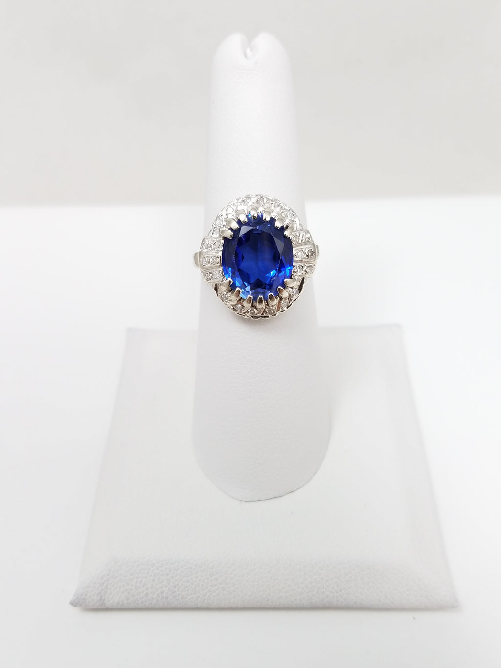 Elegant Vintage 14k White Gold Synthetic Sapphire Natural Diamond Ring