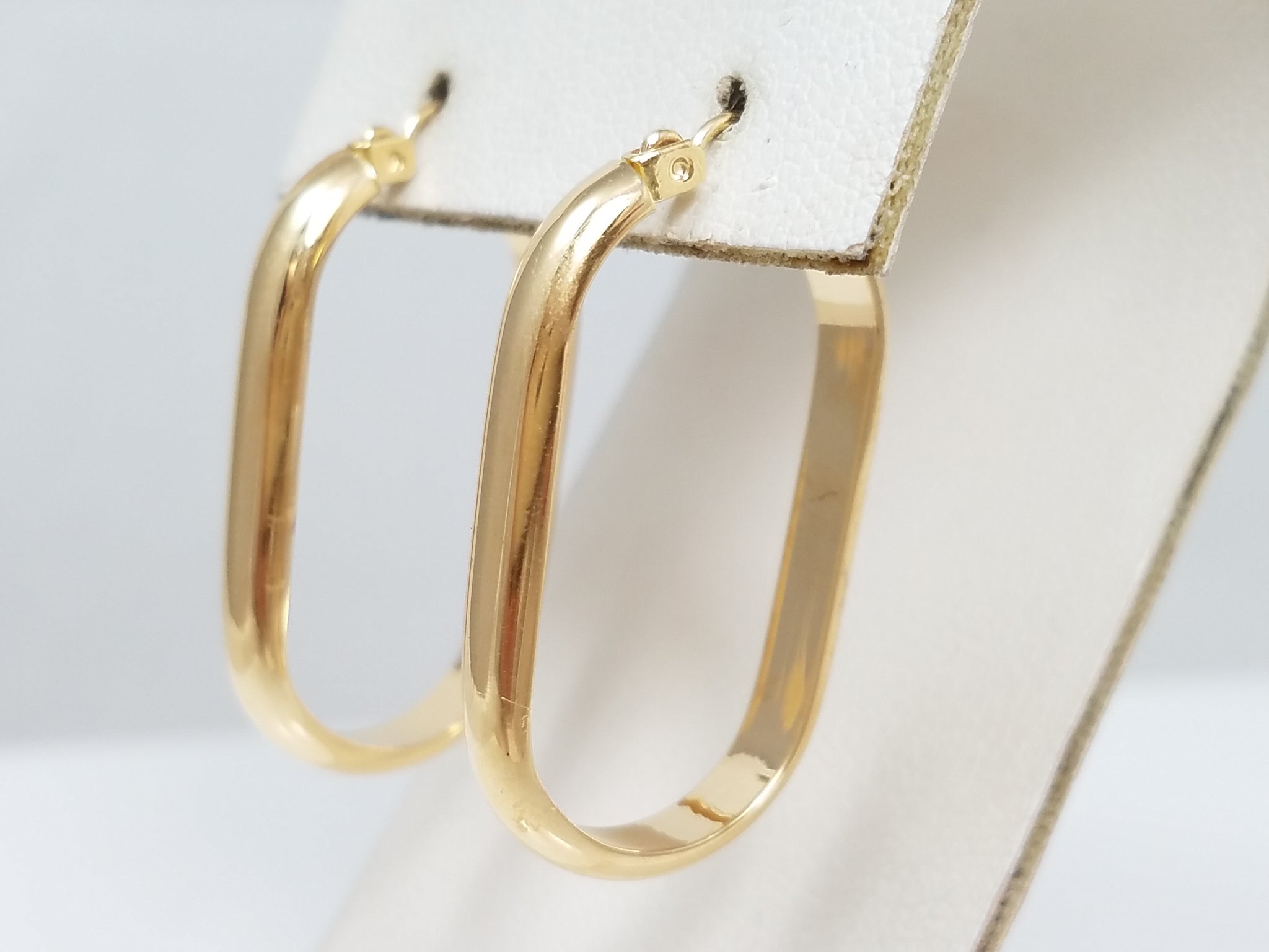 Luxurious 18k Yellow Gold Elongated Hollow Hoop Earrings