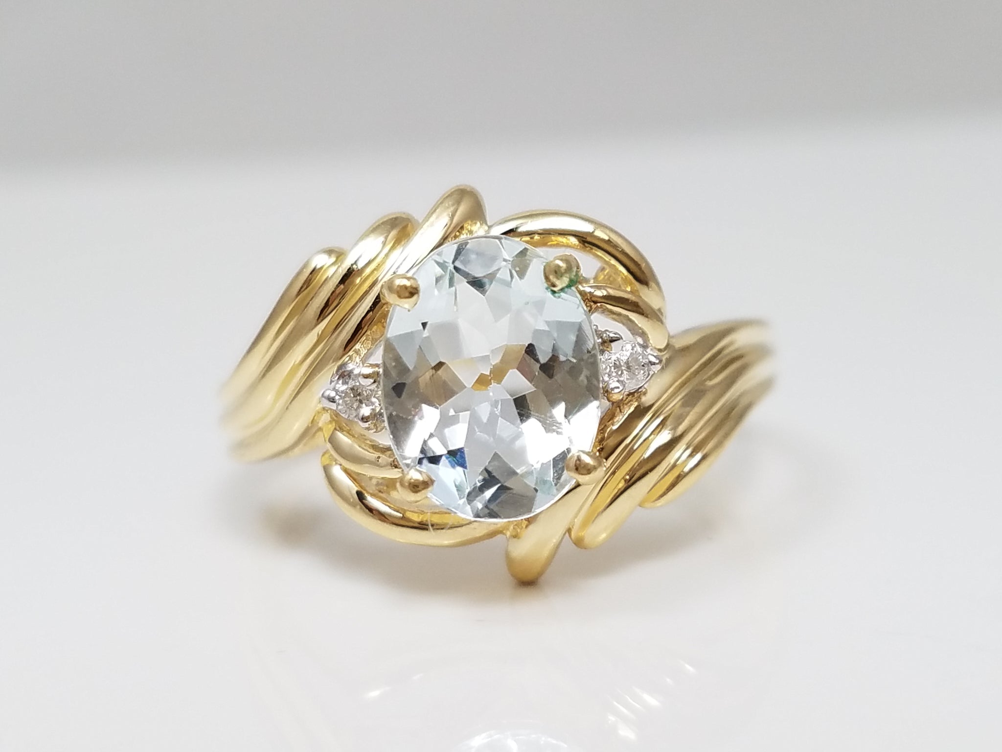 Sweet 14k Yellow Gold Natural Aquamarine Diamond Ring
