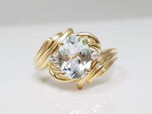 Sweet 14k Yellow Gold Natural Aquamarine Diamond Ring