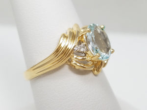 Sweet 14k Yellow Gold Natural Aquamarine Diamond Ring