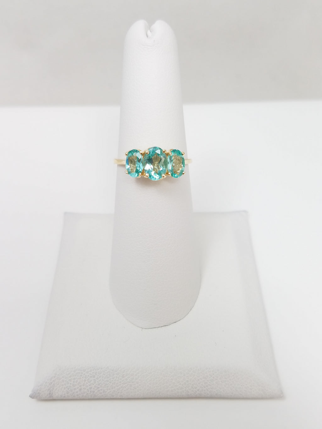 Classic 14k Yellow Gold Natural Apatite Three Stone Ring