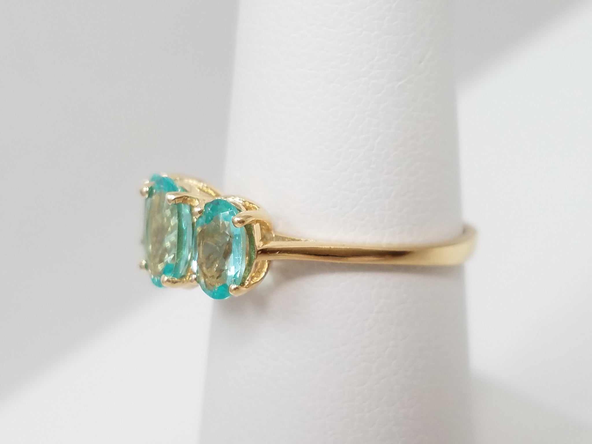 Classic 14k Yellow Gold Natural Apatite Three Stone Ring