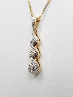 10k Yellow Gold Natural Diamond Swirl Pendant Necklace