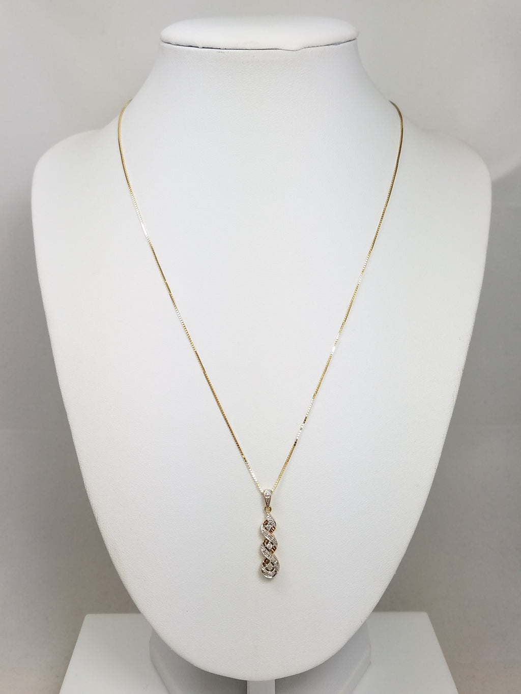 10k Yellow Gold Natural Diamond Swirl Pendant Necklace