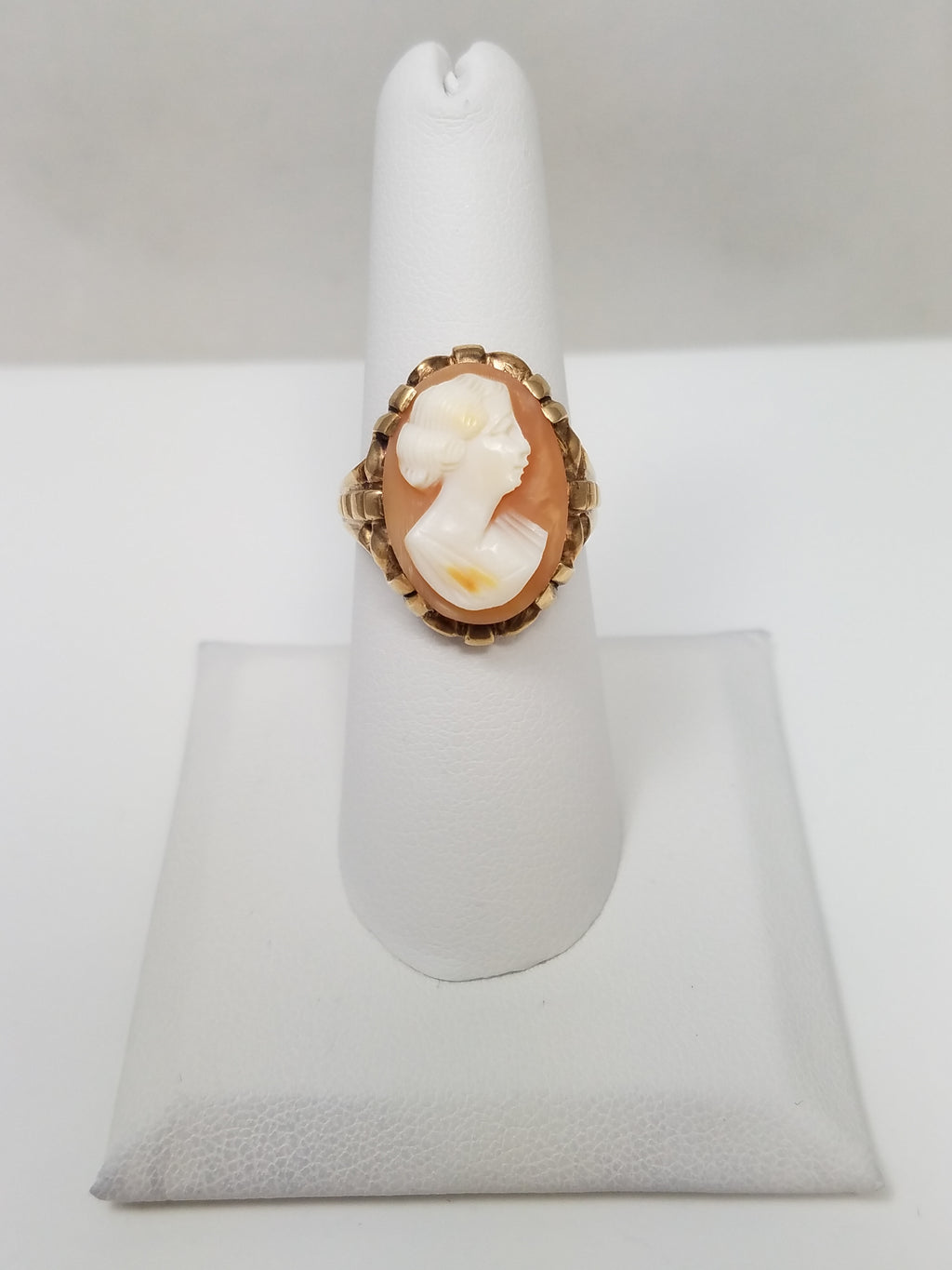 Vintage 10k Yellow Gold Shell Cameo Ring