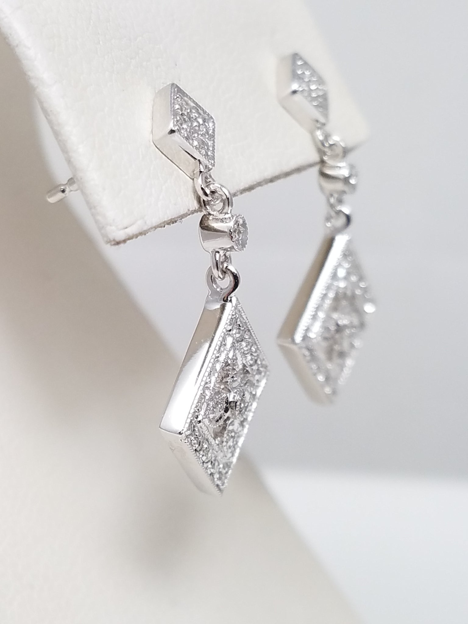 Luxurious 14k White Gold Natural Diamond Dangle Earrings