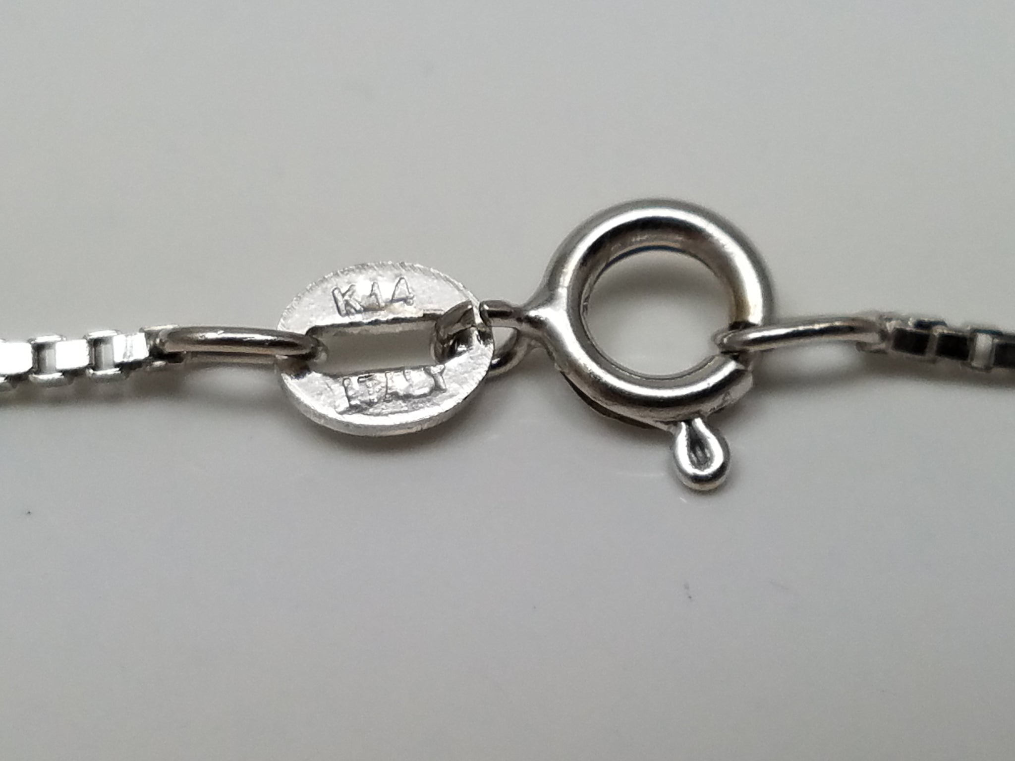 Traditional 18" Solid 14k White Gold Box Link Chain Necklace