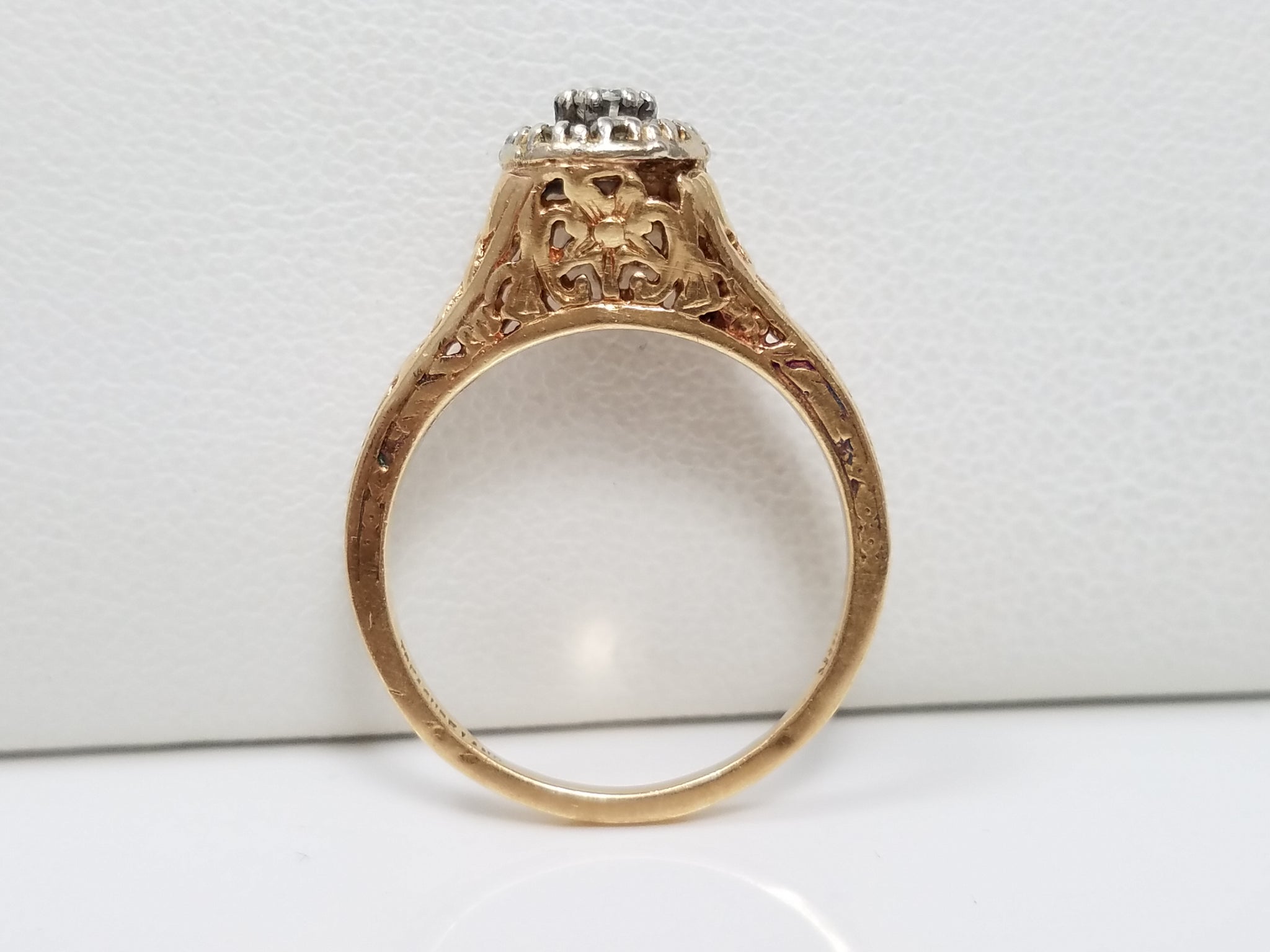 Breathtaking Vintage 14k Yellow Gold Natural Diamond Engagement Ring