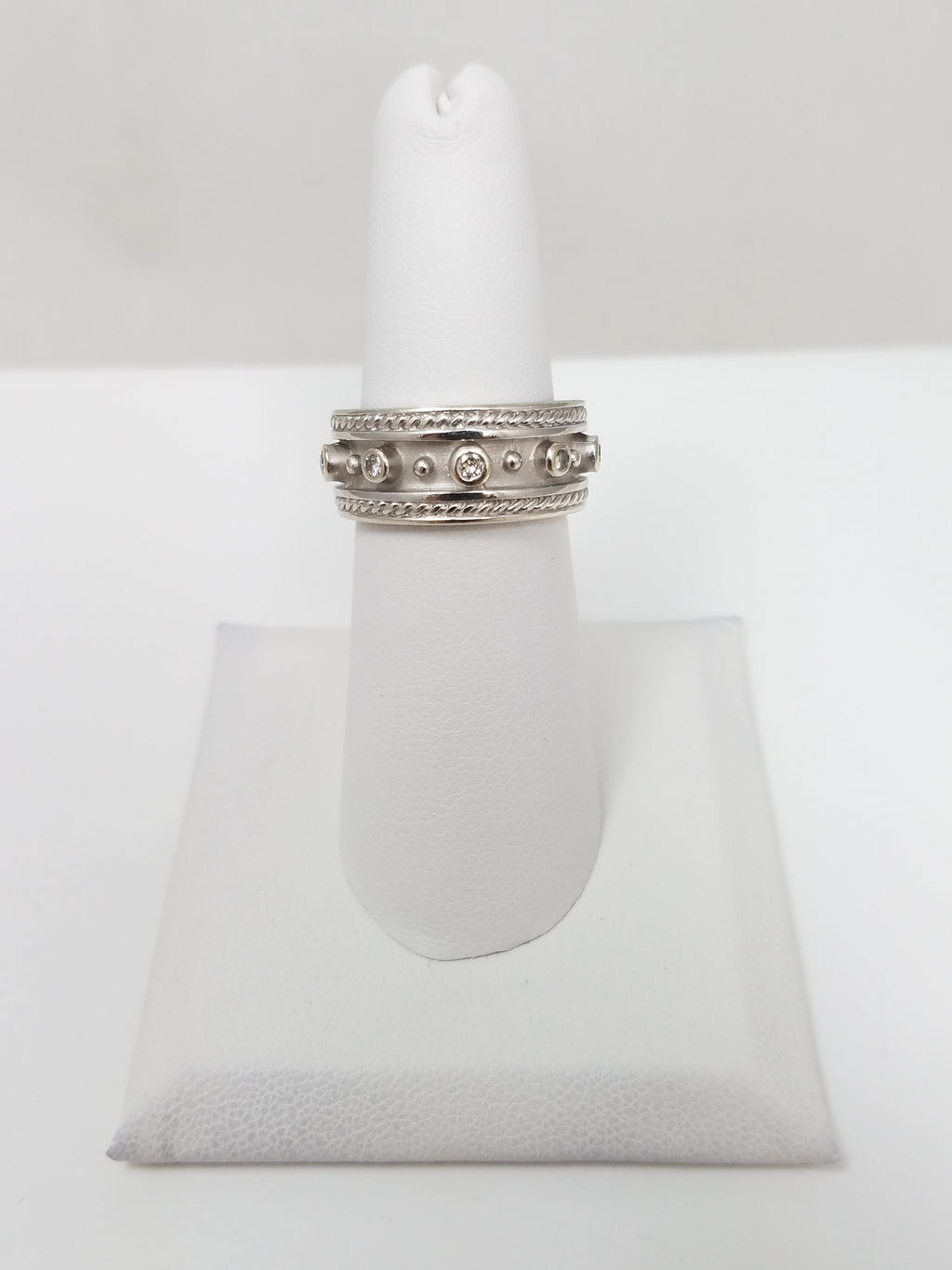 Chic 14k White Gold Natural Diamond Etruscan Design Ring Band