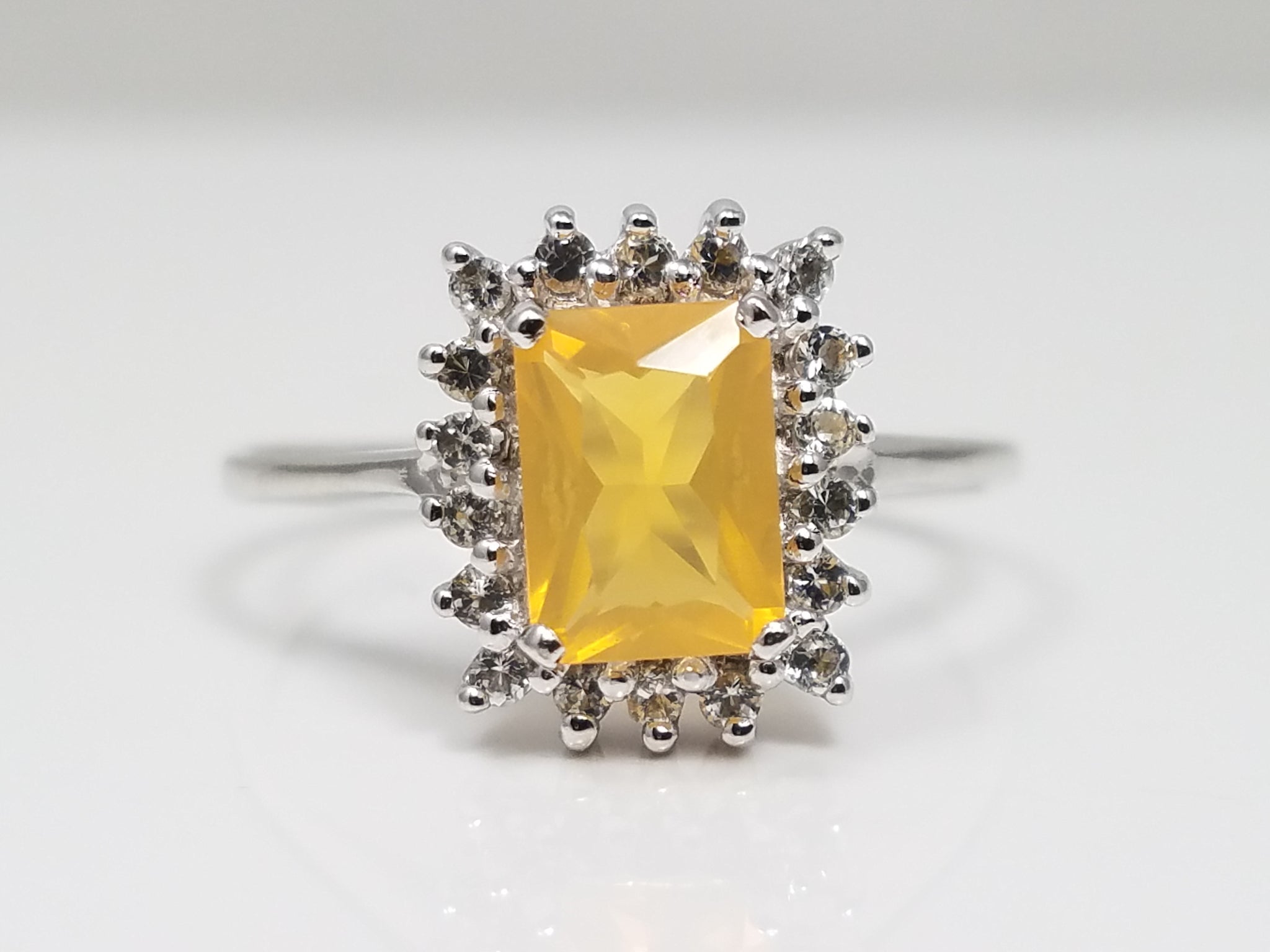 Stylish 14k Lab Grown Gem Ring