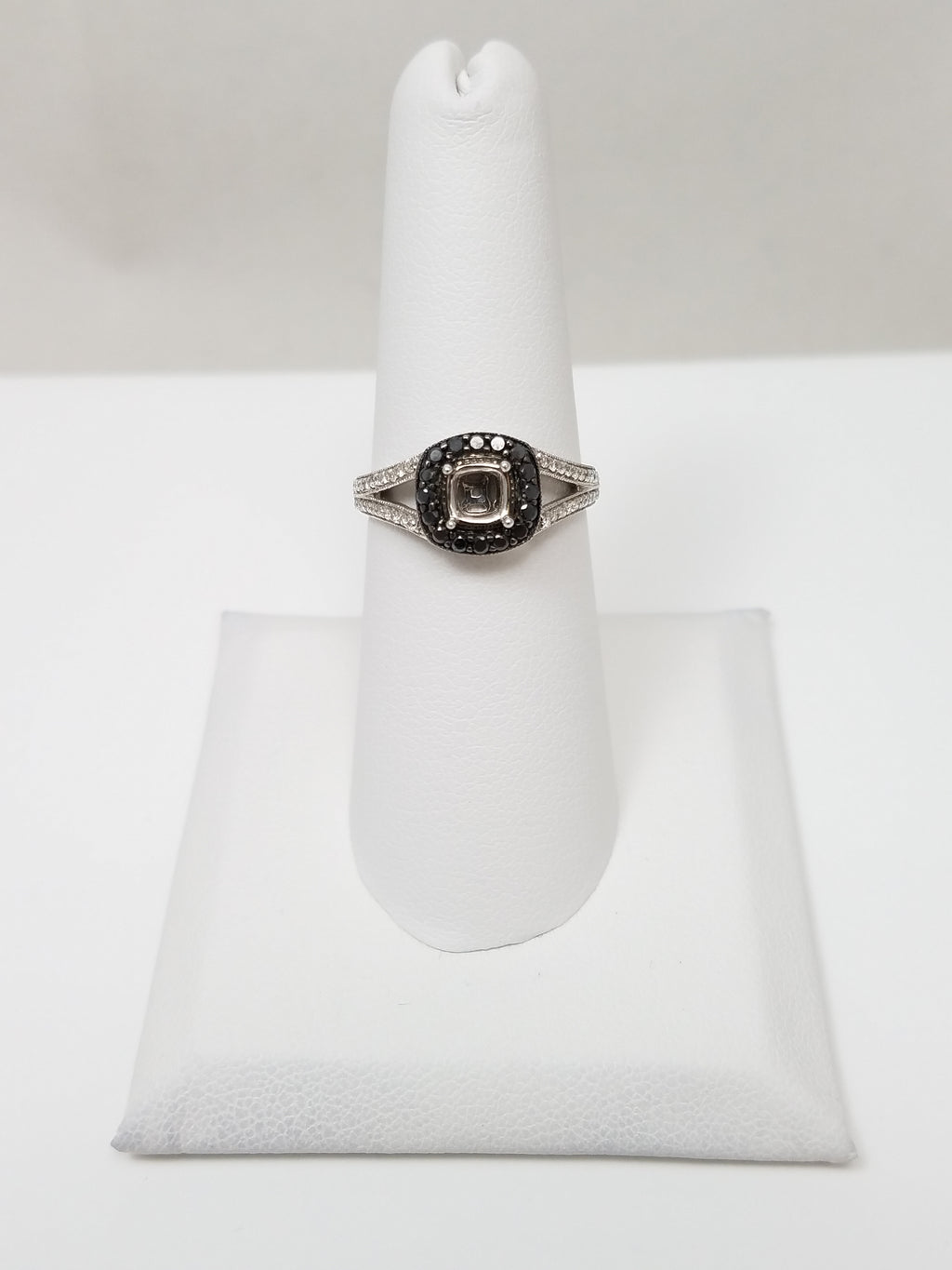 Scintillating 14k White Gold Natural Diamond Engagement Ring Mount