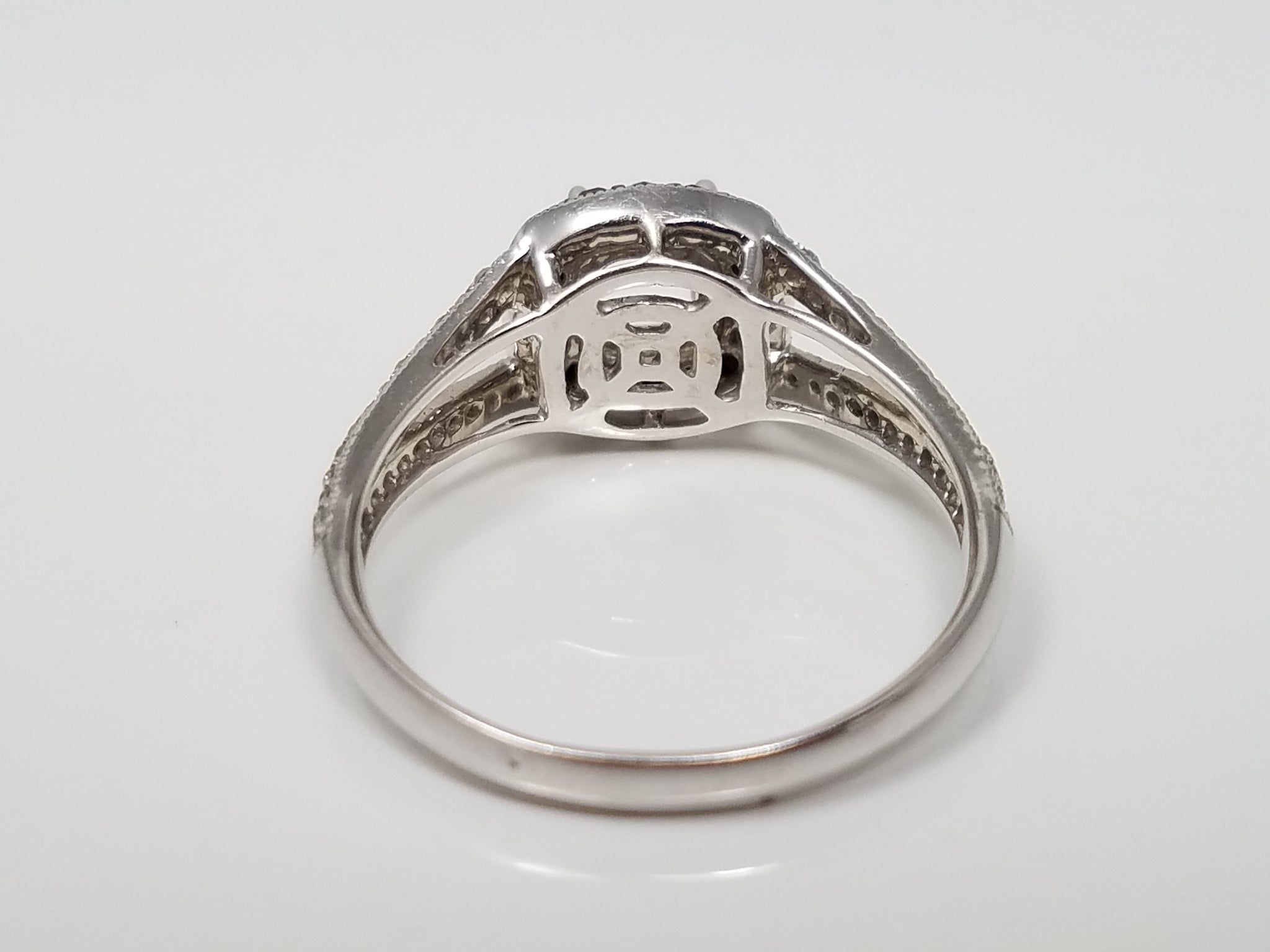Scintillating 14k White Gold Natural Diamond Engagement Ring Mount