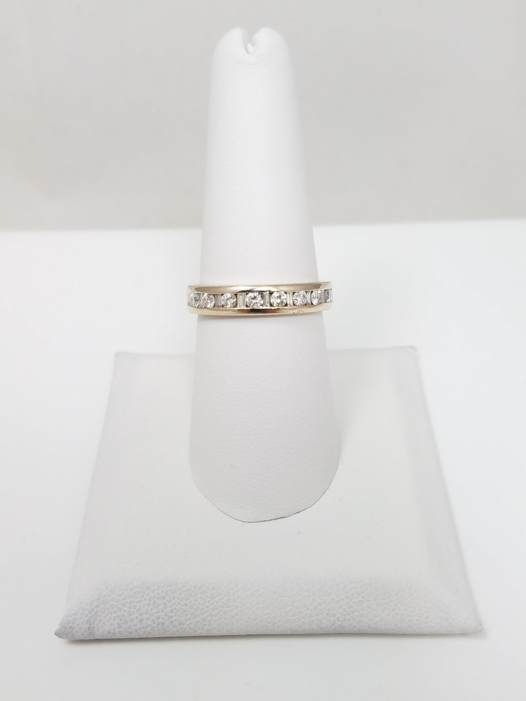 Magnificent 14k White Gold Natural Diamond Anniversary Ring Band