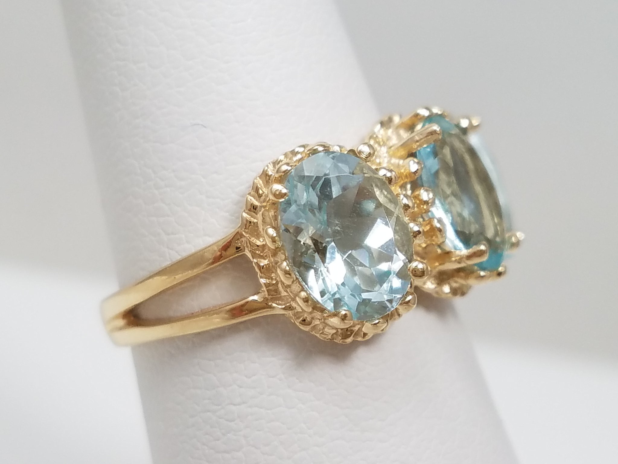 Brilliant 10k Yellow Gold Natural Aquamarine Three Stone Ring