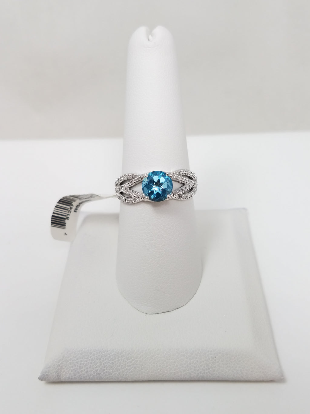 New! Dazzling 10k White Gold Natural Blue Topaz Diamond Ring