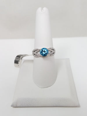 New! Dazzling 10k White Gold Natural Blue Topaz Diamond Ring