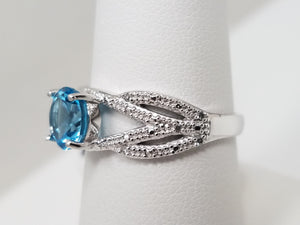 New! Dazzling 10k White Gold Natural Blue Topaz Diamond Ring